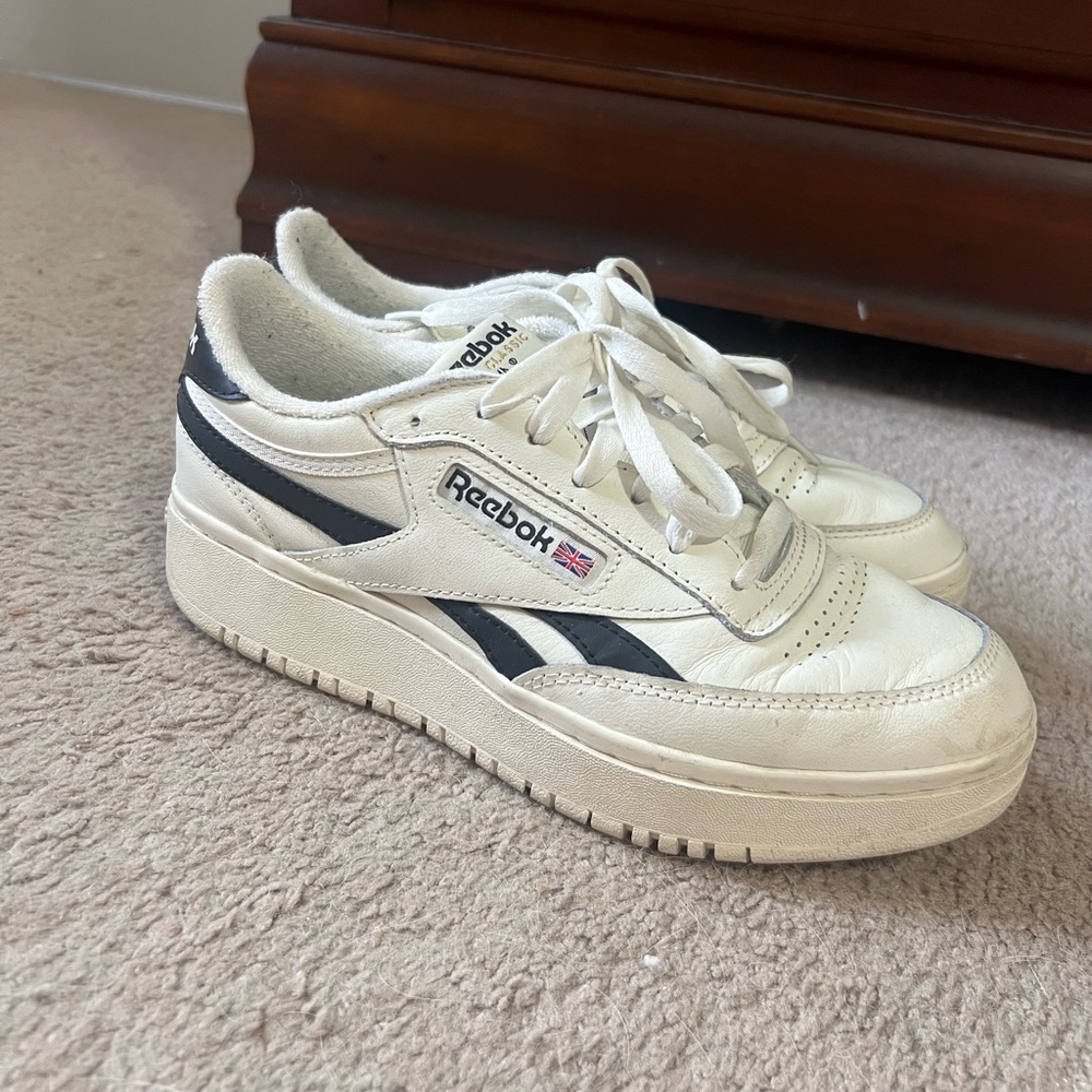 Reebok Sneakers